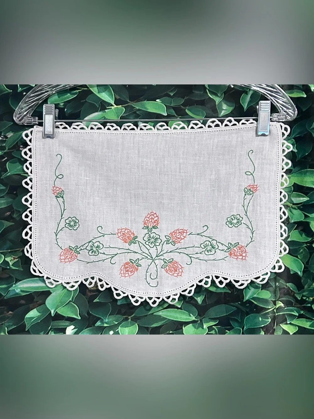 Vintage Embroidered Antimacassar Piece Berries Ivory 15.5